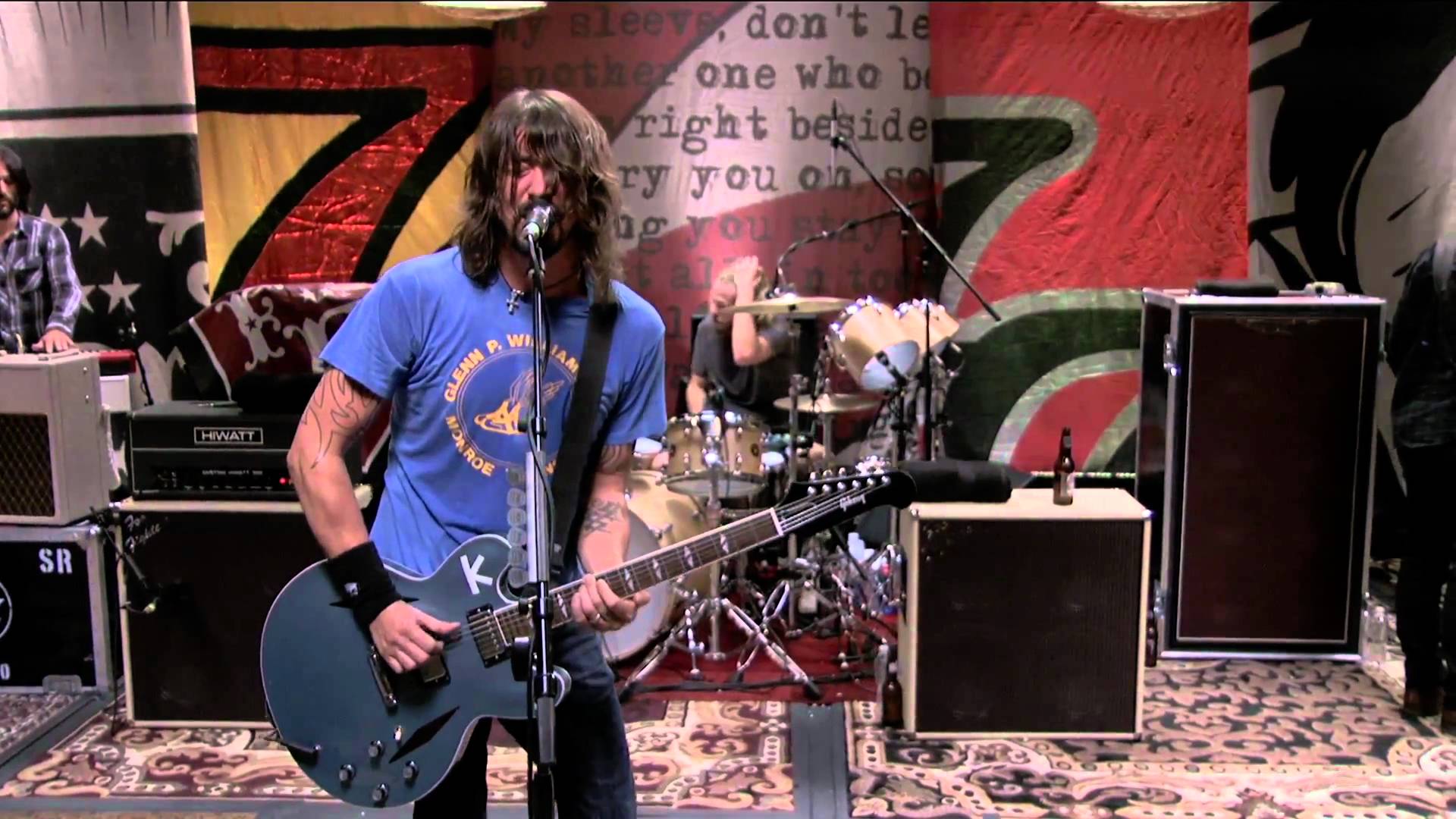 Foo Fighters デイヴ グロールの使用ギター ドラム エフェクター アンプ 機材 やわろっく